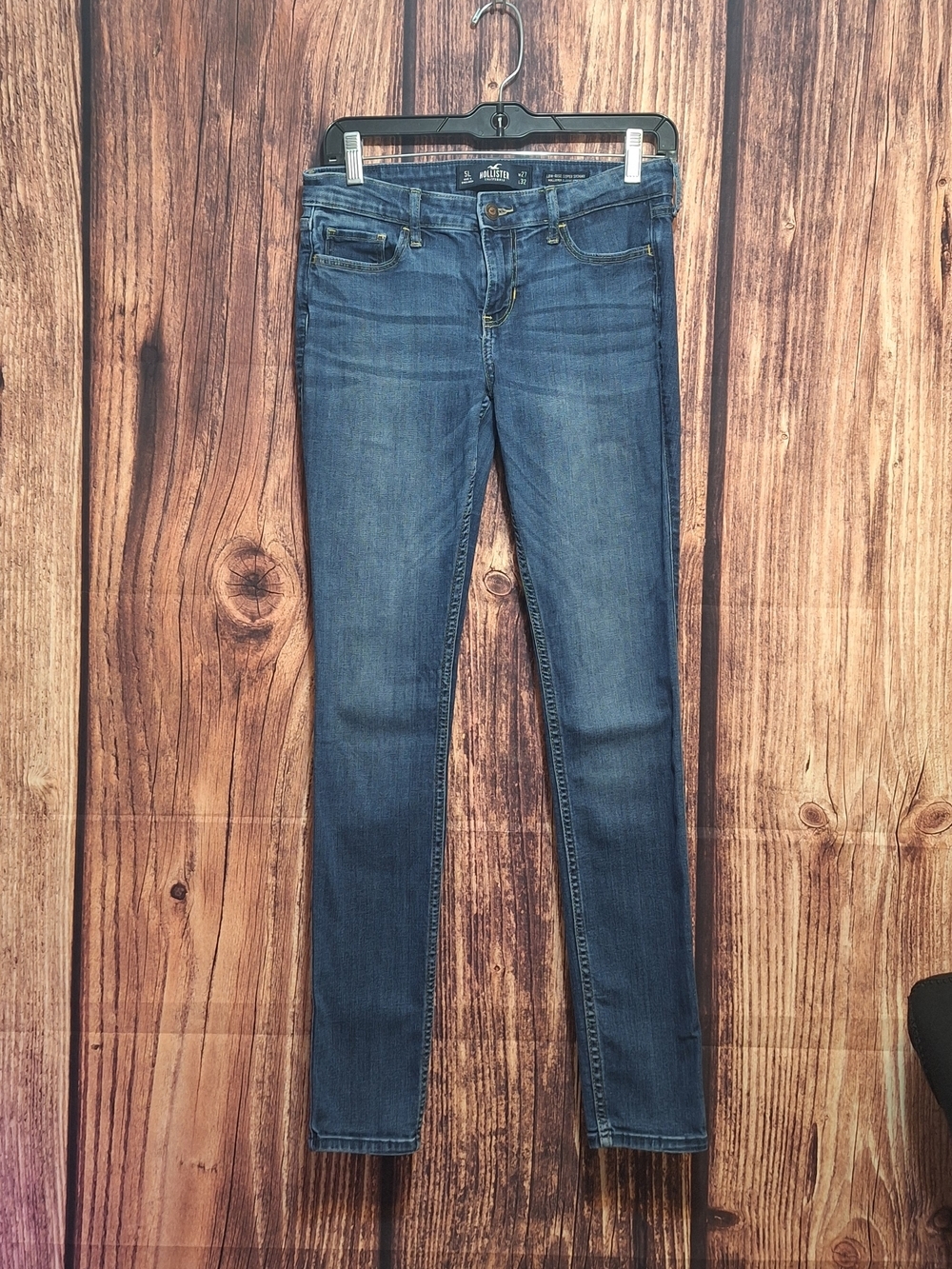 Hollister Dark Blue Lowrise Skinny Jeans Size 27!